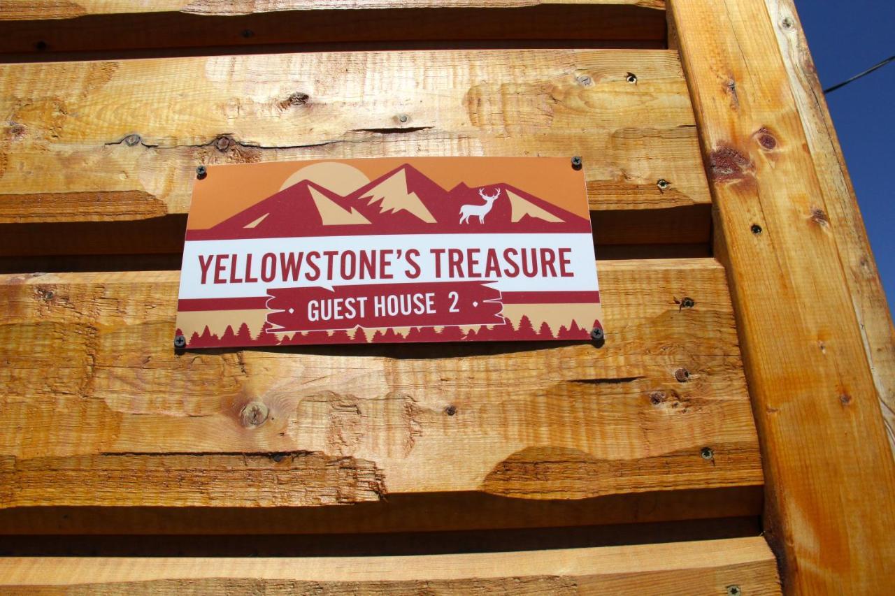 Yellowstone Treasure Guesthouses On The River Gardiner Exterior photo